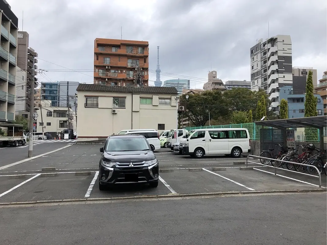 墨田区緑４丁目　月極駐車場